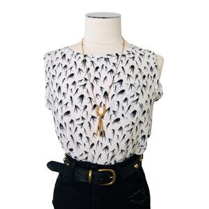 ANN TAYLOR LOFT Women’s Petite Feather Print Sleeveless Blouse Black Off White S